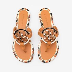 Tory Burch Enamel Miller Leather Thong Sandals Elba Camello size 6,5M. NWOT